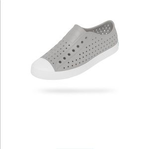 Grey Natives (Jefferson)